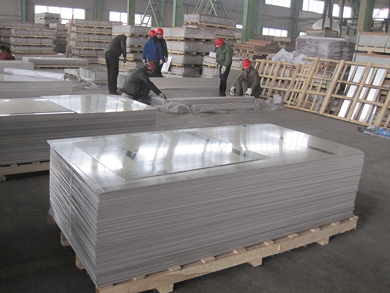 Oil resistant anodised aluminium gusset